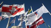 Latviai demonstruoja stiprybę: atsakė į ledo ritulio federacijos reikalavimą nukabinti Baltarusijos istorinę vėliavą (nuotr. SCANPIX)