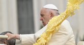 Iš ligoninės paleistas popiežius Pranciškus vadovauja Verbų sekmadienio apeigoms (nuotr. SCANPIX)