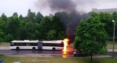 Vilniuje užsiliepsnojo autobusas  