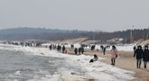 Sekmadienio popietę Klaipėdoje prie jūros plūdo žmonės (nuotr. skaitytojo)