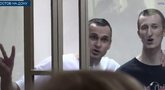 Ukrainiečių atsakas Rusijos teismų farsui – teismo salėje sugiedotas himnas (nuotr. YouTube)