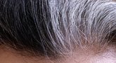 Pastebite žilus plaukus? Jums gali trūkti 1 vitamino (nuotr. 123rf.com)