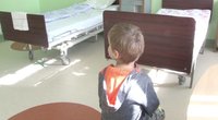 Mažėjantis vaikų skaičius Lietuvoje verčia ne vieną ligoninę uždaryti savo skyrius (nuotr. stop kadras)