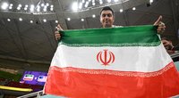 Irane paleisti futbolininkai, suimti per vakarėlį, kuriame dalyvavo ir vyrai, ir moterys. (nuotr. SCANPIX)