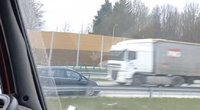 Autostradoje Kaunas-Klaipėda vairuotojas pasiklydo: lėkė prieš eismą (nuotr. Kas vyksta Kaune)
