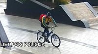 Vilniaus policija ieško dviratininko: partrenkė moterį ir pabėgo (nuotr. Policijos)
