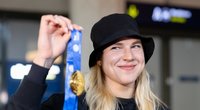 Pasaulio čempionate medalius iškovoję Meilutytė ir Rapšys sugrįžo į Lietuvą. (Lukas Balandis/ BNS nuotr.)