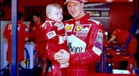 Melaginga Michaelio Schumacherio ir jo sūnaus Micko nuotrauka (nuotr. asm. archyvo)