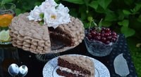 Šokoladinis tortas su vyšniomis (http://skanuskasneliai.blogspot.com)  