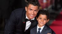 Cristiano Ronaldo ir sūnus (nuotr. SCANPIX)