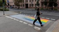 Po LGBTIQ eitynių Vilniuje uždažyta vaivorykštės spalvų perėja (Paulius Peleckis/ BNS nuotr.)