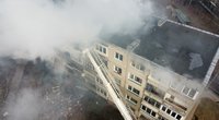 Daugiabutyje Vilniuje nugriaudėjo sprogimas: kilo gaisras, evakuoti žmonės (nuotr. Broniaus Jablonsko)