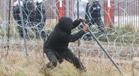 Migrantų išpuolis Lenkijos pasienyje (nuotr. SCANPIX)