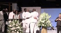Privačioje laidotuvių ceremonijoje atsisveikinta su afroamerikiečiu George’u Floydu (nuotr. stop kadras)