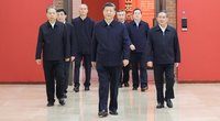 Xi Jinpingas ir Kinijos komunistų partijos Centro komiteto Politinis biuras (nuotr. SCANPIX)