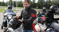 Trečią kartą surengta neregių ir motociklininkų akcija „Mane veža 2019“. Mariaus Matulevičiaus nuotr.  