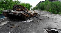 Rusijos kariuomenės tanko likučiai Ukrainoje (nuotr. SCANPIX)