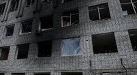 Rusai smogė Sumams: sužeistas žmogus, nukentėjo mokykla ir medicinos įstaigos  (nuotr. SCANPIX)