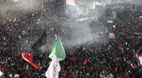 Teherano gatves užplūdo minios dėl generolo Q. Soleimani žuties liūdinčių žmonių (nuotr. SCANPIX)