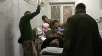 Ukrainos medikai atskleidė savo kasdienybę: „Būna dienų, kai būna daug sunkiai sužeistų ir tenka atlikti 4 ar 5 amputacijas“ (nuotr. stop kadras)
