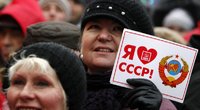 SSRS šlovinanti daina nuskambėjo minint Rusijos Konstitucijos 20-metį (nuotr. SCANPIX)