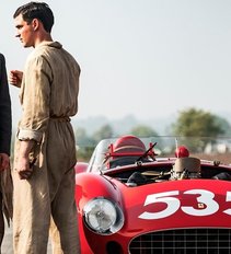Filmo „Ferrari“ apžvalga: Asmeninė drama ir paviršutiniškas požiūris į Italijos pasididžavimą 