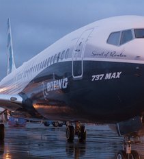„Pragariška kelionė“: skrydžio metu lėktuve atsivėrė šaldytuvo dydžio skylė