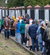 Rusijos prezidento „rinkimai“: vieni rusai Vilniuje gadino balsalapius, kiti teigė, kad „karo metu prezidentų nekeičia“