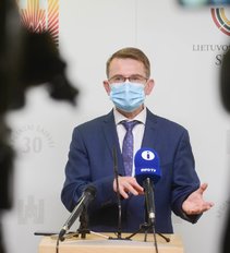 Arūnas Dulkys išsaugojo postą: Seimas pritarė jo atsakymams į klausimus