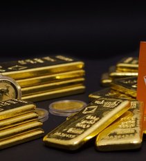 Lietuviai masiškai perka auksą ir deimantus: ekonomistai įspėja būti atsargiems