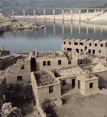 Ispanijoje iš vandens išniro miestas vaiduoklis: gyvenvietė buvo užlieta dar prieš 30 metų