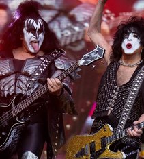 Švedai įsigijo grupės „Kiss“ muzikos katalogą: planuoja kurti filmą