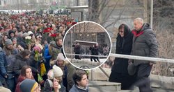 Į Navalno laidotuves neatvyko žmona ir vaikai: paaiškino, kodėl
