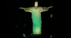Brazilijos paradoksas: naujutėliai stadionai ir favelų skurdas