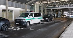 Grasinančiame laiške apie sprogmenį oro uoste pateiktas reikalavimas grąžinti vizas rusams