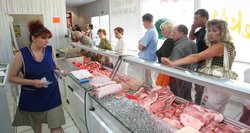 Perkate jautieną? Tikėtina, kad tai – karviena: kokybiška mėsa lietuviams neįperkama ir keliauja į užsienį