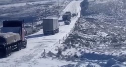 Pietų Amerikoje iškrito sniegas: ant užpustyto kelio gyventojai strigo penkioms valandoms 