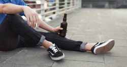 Apsinuodijimo alkoholiu mastas šokiruoja: iš 178 skambučių dėl apsinuodijimo, beveik pusė – dėl vaikų