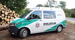 Švenčionių rajone į avariją pateko autobusas su keleiviais: nukentėjo 4 žmonės