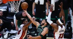 Majamyje dominavę „Celtics“ susitvarkė su „Heat“ ir persvėrė serijos rezultatą