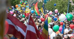 Lietuvos politikai eina latvių pramintais takais: kaip civilinė sąjunga pateikiama pas kaimynus?