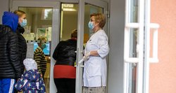 Gyventojai pyksta dėl eilių pas gydytojus: „Pas specialistą – 3–4 mėnesius“