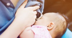 Ką daryti, kai kūdikis nenustoja atpylinėti?