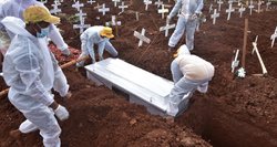 Perteklinės mirtys pandemijos metu: kenčia ne tik Lietuva, o kaltųjų dar teks paieškoti