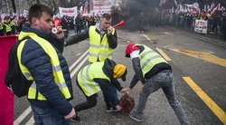 Per ūkininkų protestus Varšuvoje suimta mažiausiai 12 žmonių (nuotr. SCANPIX)
