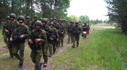 Lietuvos kariai treniruojasi tarptautinėse karinėse pratybose „Anakonda 2016“ Lenkijoje (nuotr. Lietuvos kariuomenės)  