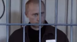 Rusijoje teismas priėmė svarstyti Vladimiro Putino nušalinimo ieškinį (nuotr. YouTube)