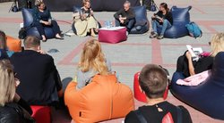 Vilniaus apskrities Adomo Mickevičiaus biblioteka organizavo diskusiją „Kaip menas padeda spręsti socialines problemas?“ Sigitos Inčiūrienės nuotr.  