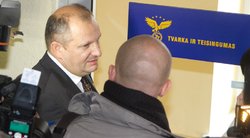 STT vykdo kratą „Tvarkos ir teisingumo“ partijos būstinėje (nuotr. „Balsas.lt“ / Ruslano Kondratjevo)