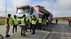 VSAT: lenkų ūkininkams toliau blokuojant kelia, eilių pasienyje nefiksuojama (nuotr. Raimundo Maslausko)
